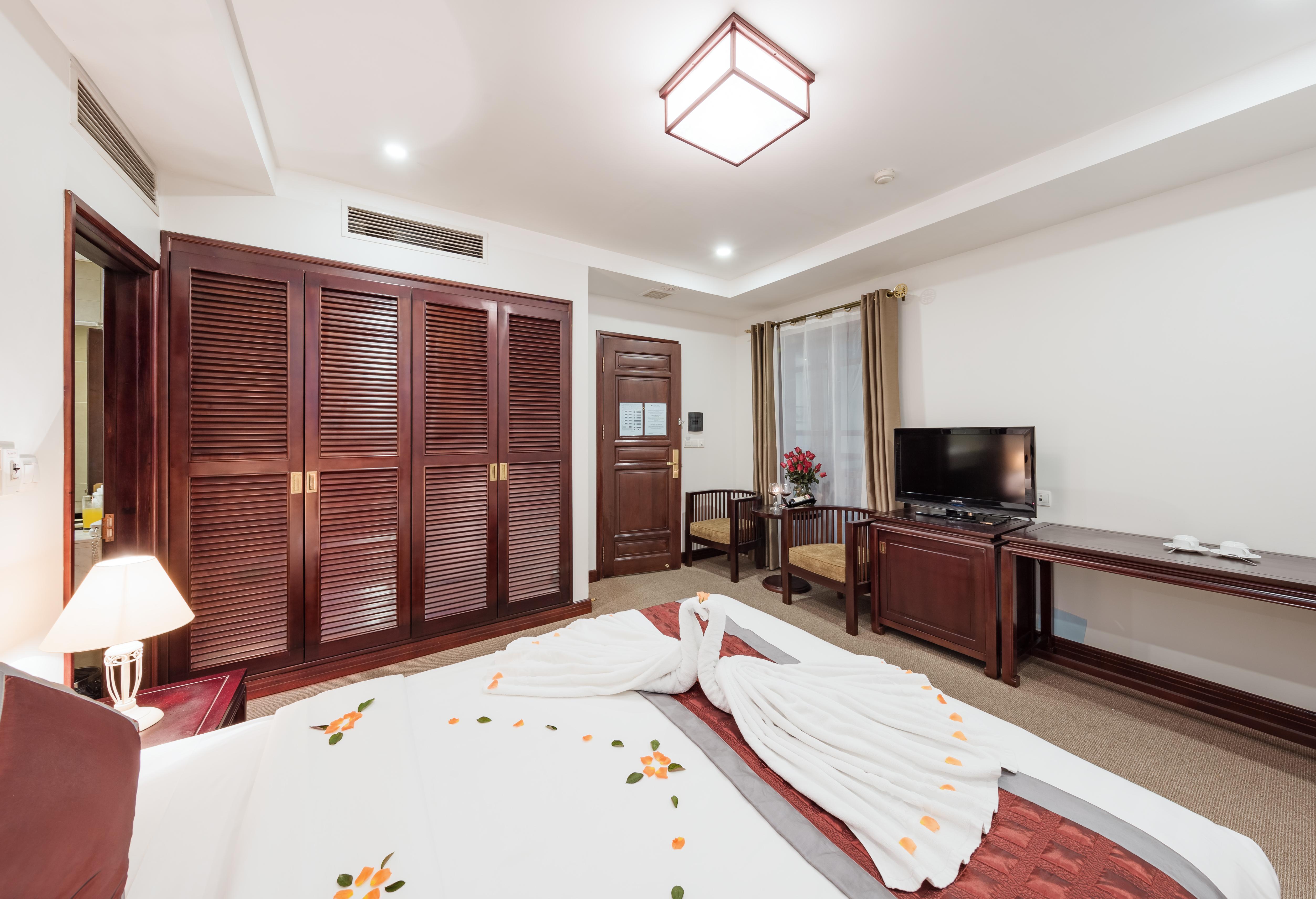 La Dolce Vita Hotel Hanoi Esterno foto