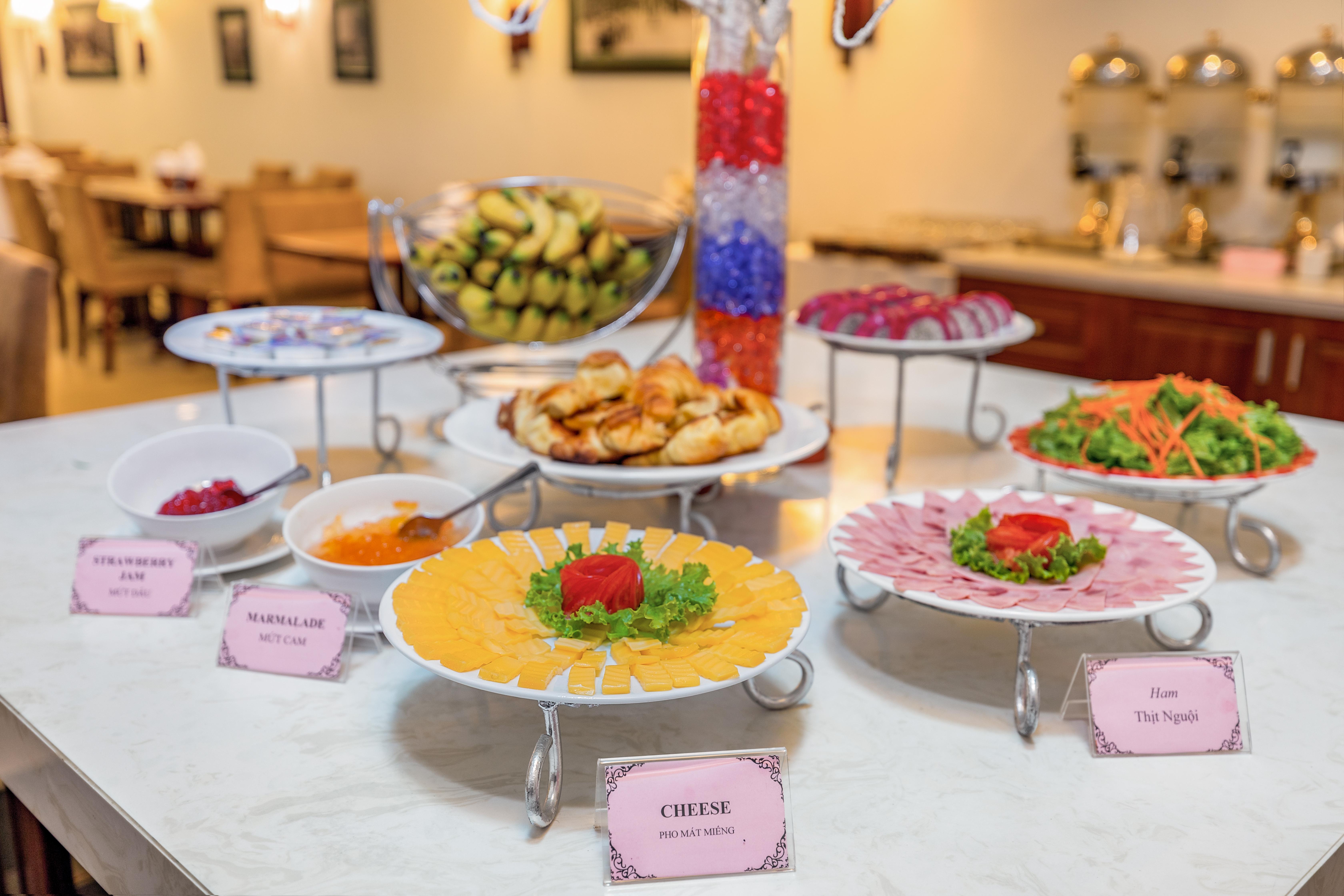 La Dolce Vita Hotel Hanoi Esterno foto